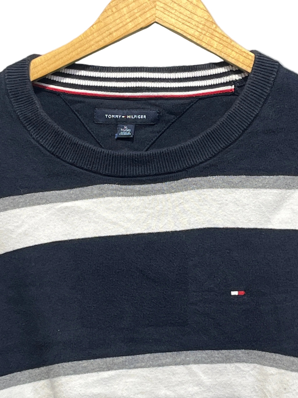 TOMMY HILFIGHER MEN SWEATER