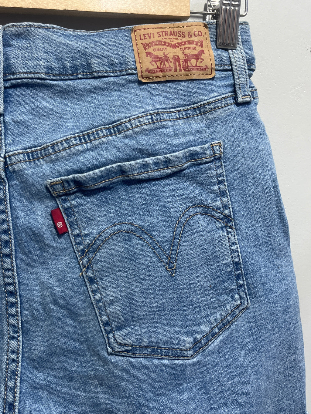 LEVIS DENIM SEXY SHORT