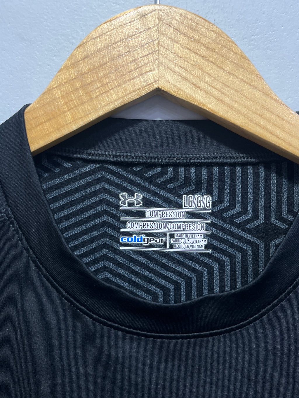 UNDER ARMOUR MEN ROUND NECK T-SHIRT