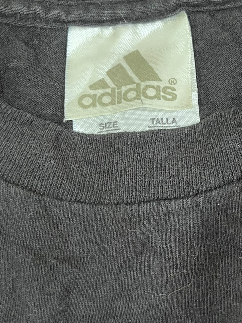 ADIDAS MEN ROUND NECK T-SHIRT WITH LABEL