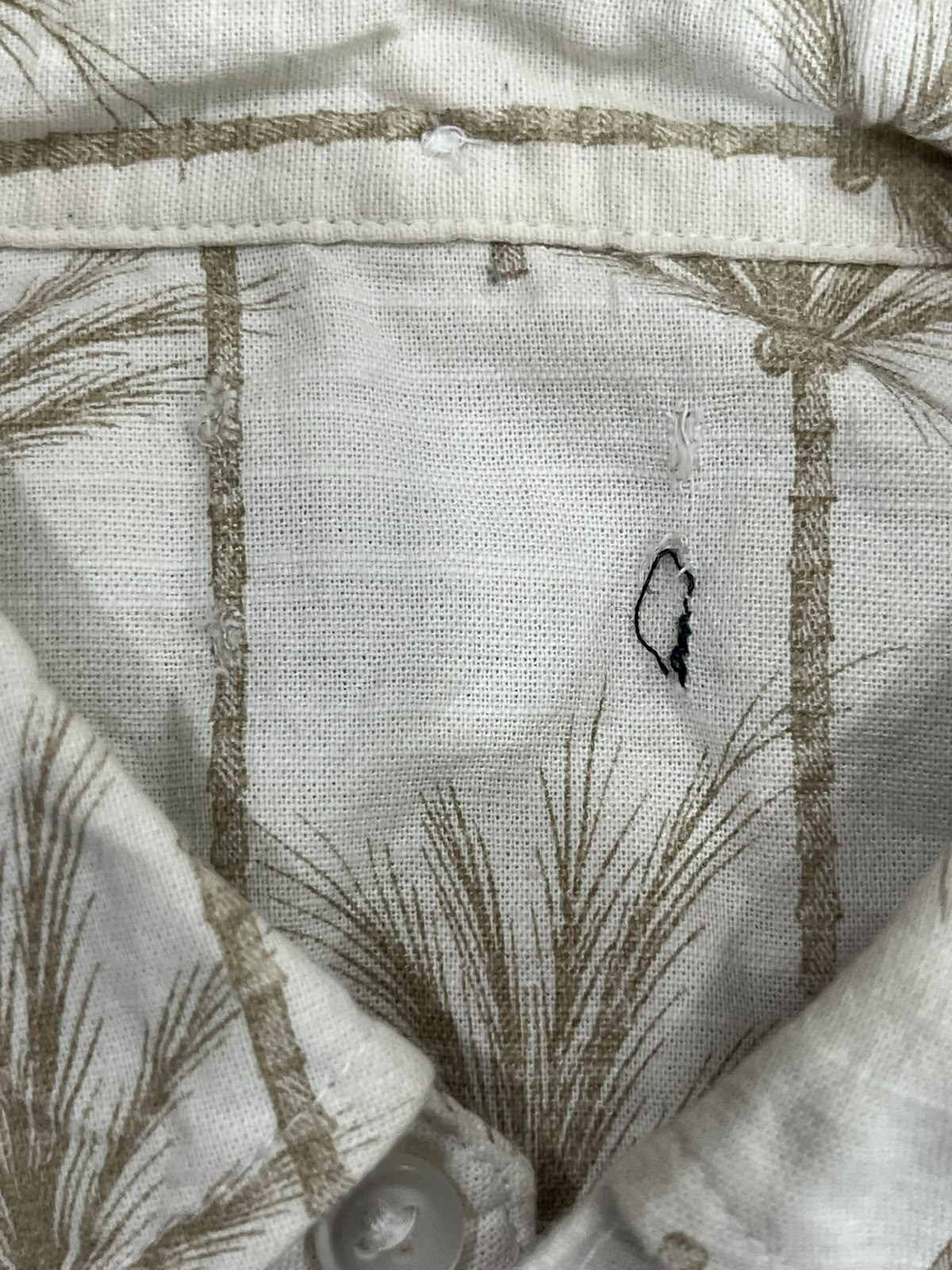 BRANDED HAWAII MEN SHIRT NO TAG INSIDE