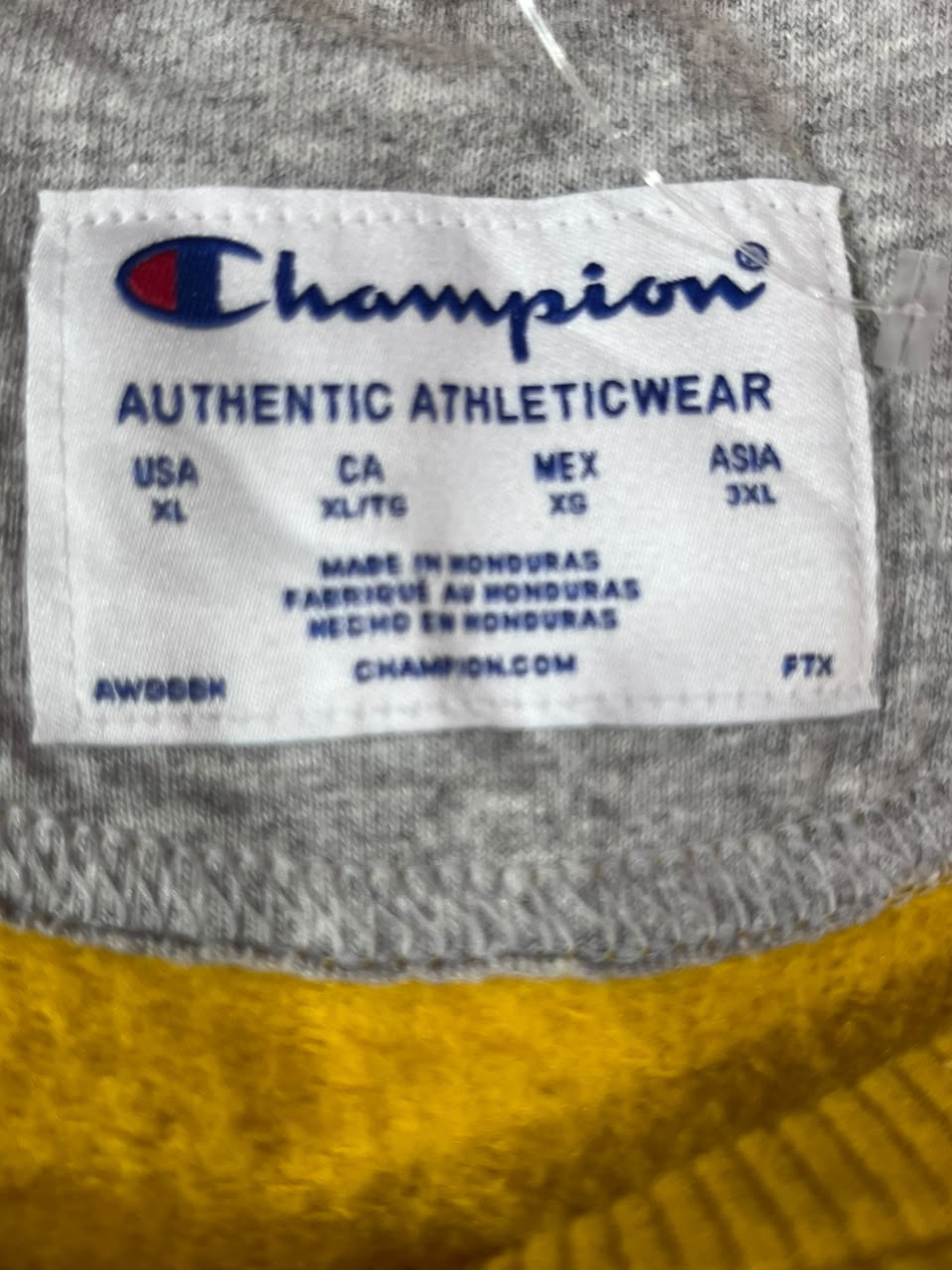 CHAMPION MEN SWEAT SHIRT WITH LABEL