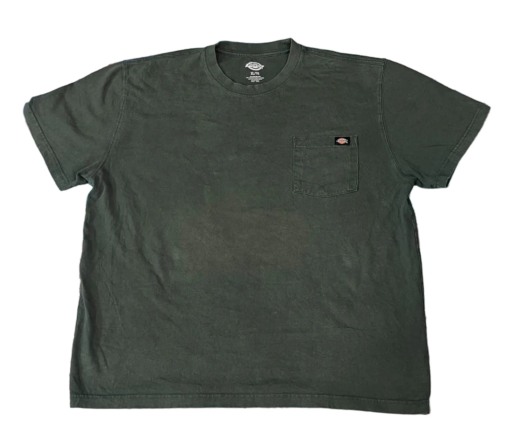 DICKIES MEN ROUND NECK T-SHIRT ON A WHITE  PLAIN BACKGROUND 
