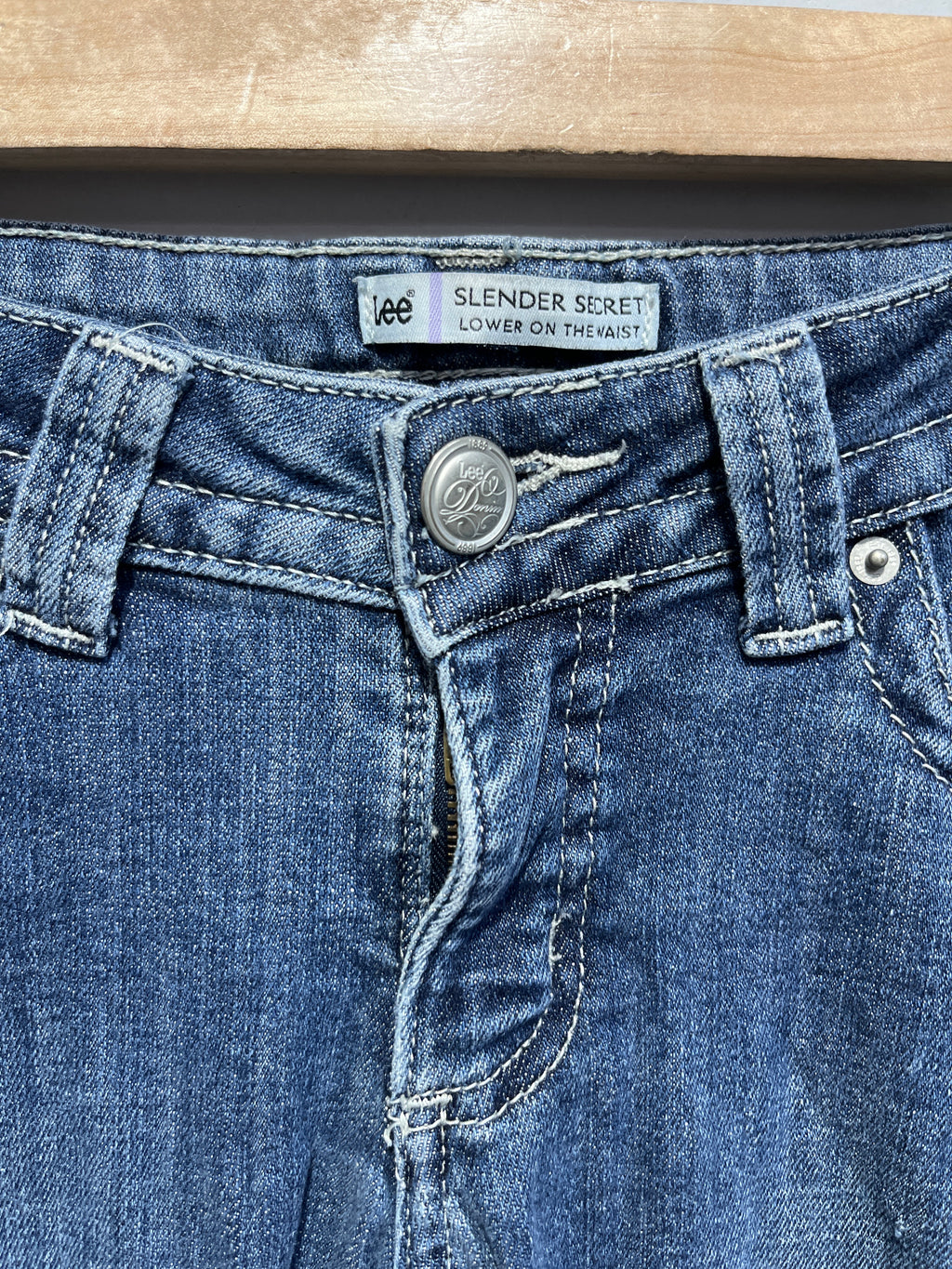 WOMEN DENIM JEANS