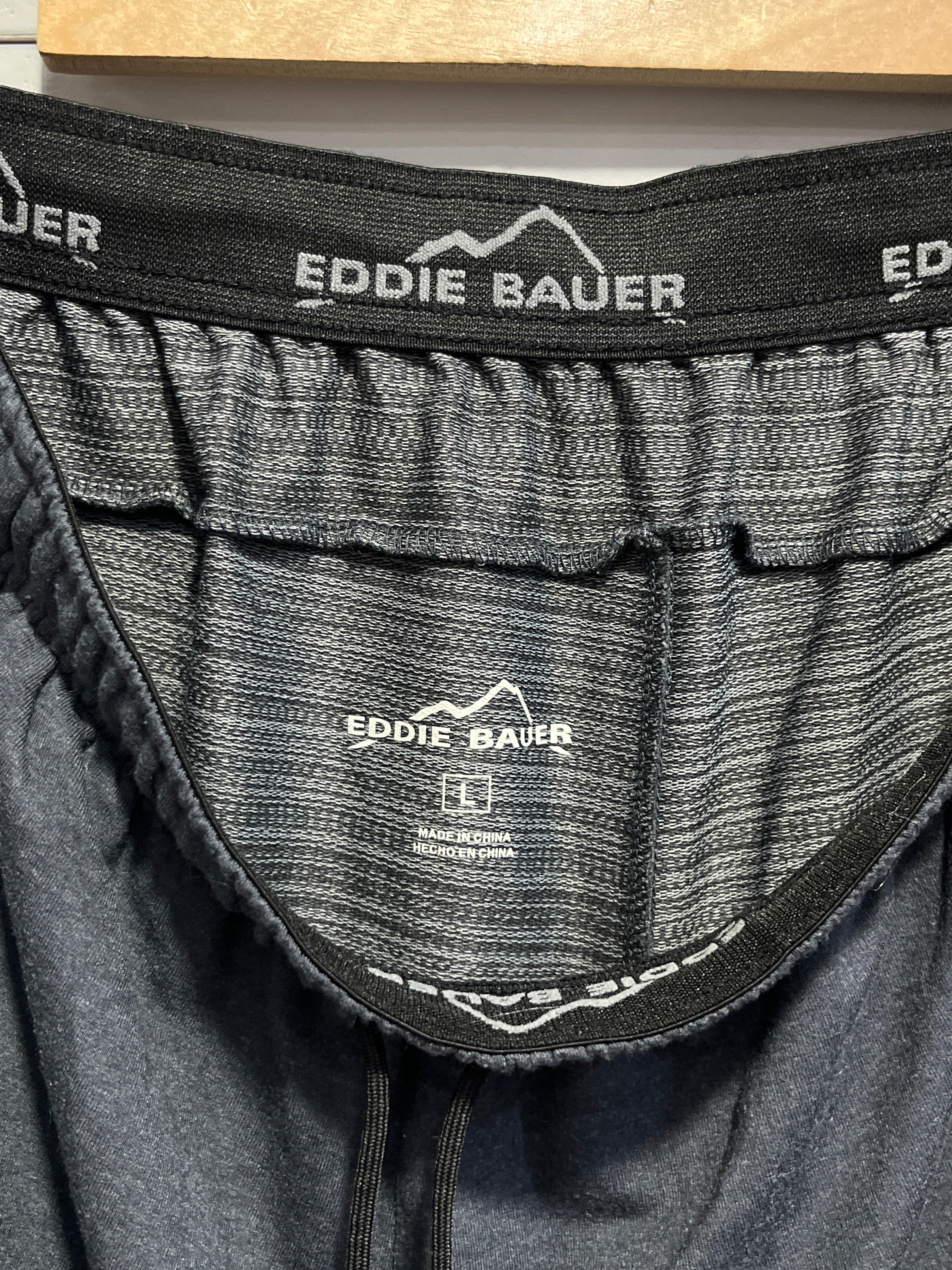 EDDIE BAUER MEN SPORT SHORTS
