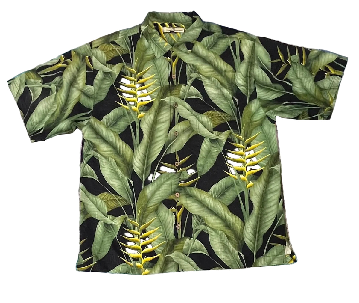 HAWAII MEN SHIRT ON THE BACK GROUND
