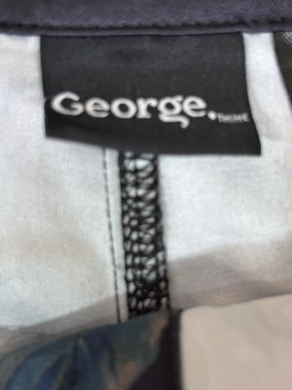 HAWAII MEN SHORTS WITH LABEL