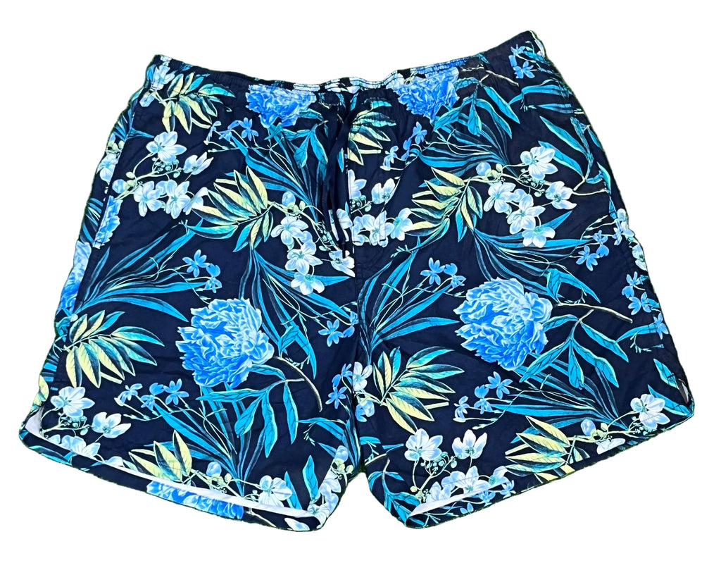 HAWAII MEN SHORTS ON A WHITE PLAIN BACKGROUND 