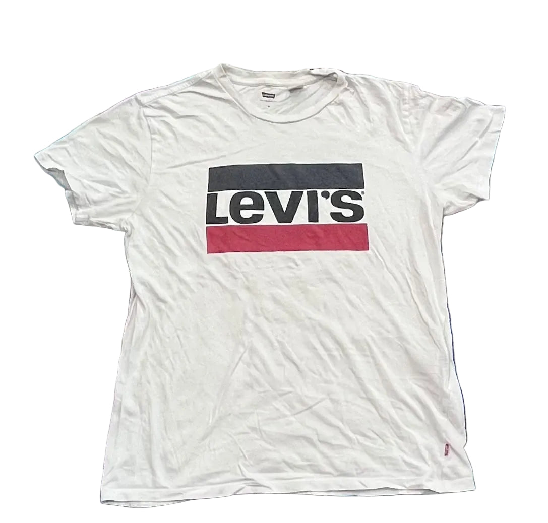 A white Levi's short-sleeve t-shirt with a black and red rectangular logo on the chest, 