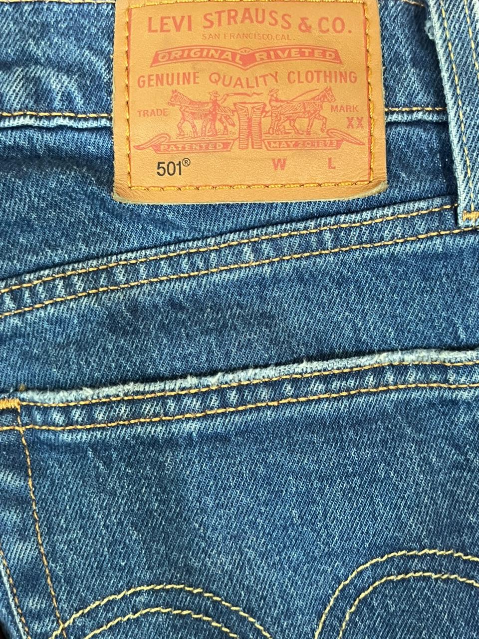 LEVI'S 501 MEN DENIM JEANS WITH LABEL