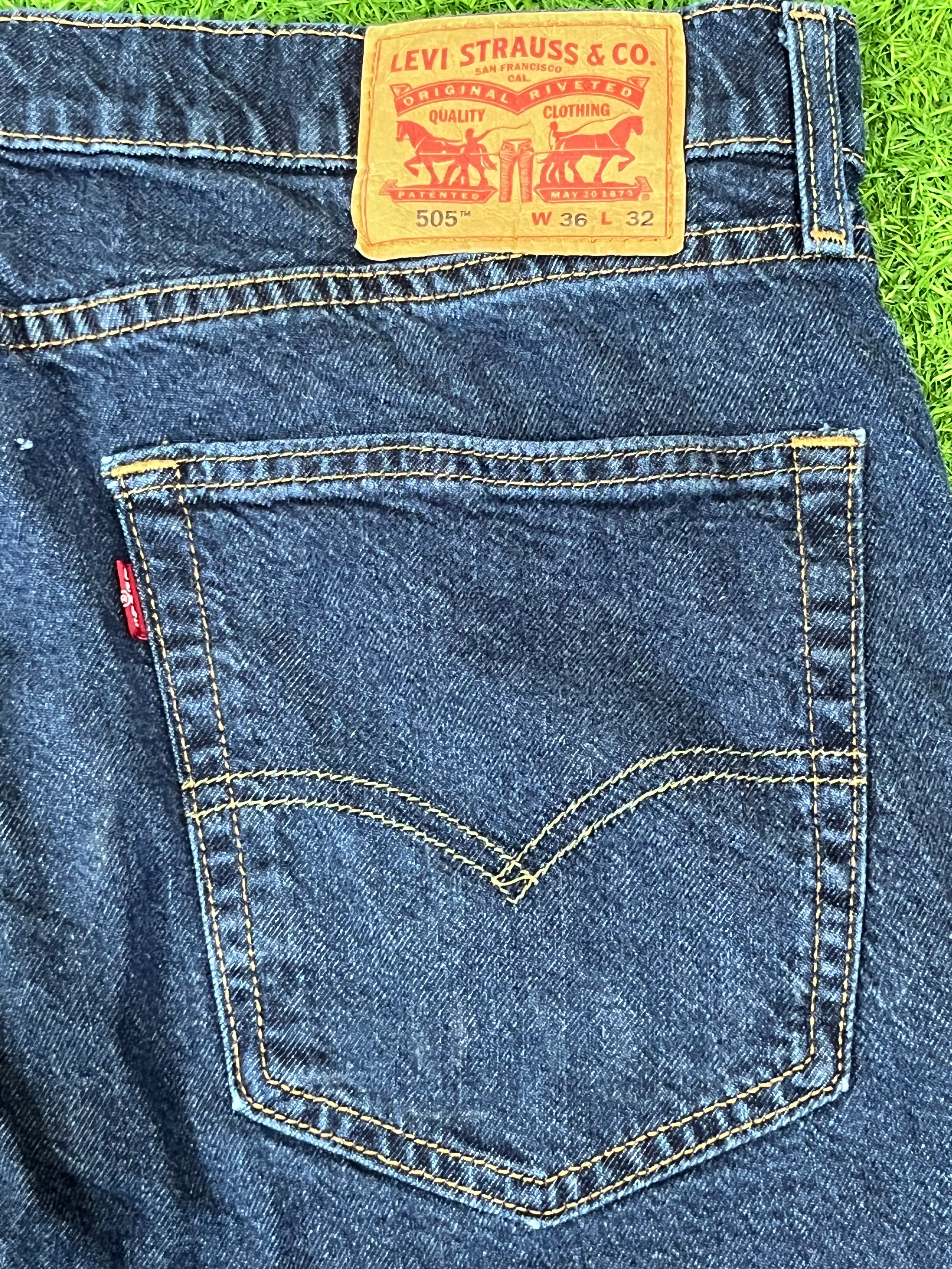 Levis men denim jeans with label