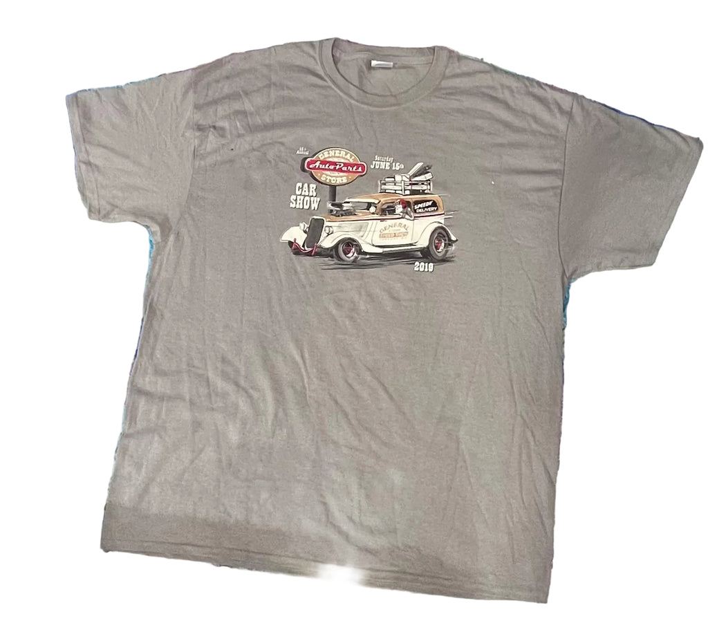 A gray short-sleeve graphic t-shirt 