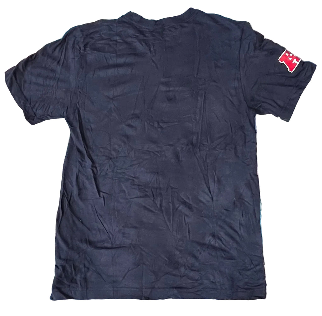  NIKE MEN ROUND NECK T-SHIRTH ON A WHITE PLAIN BACKGROUND 