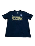 NIKE MEN ROUND NECK T-SHIRT ON A WHITE PLAIN BACKGROUND