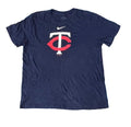 NIKE MEN ROUND NECK T-SHIRT ON A WHITE PLAIN BACKGROUND 