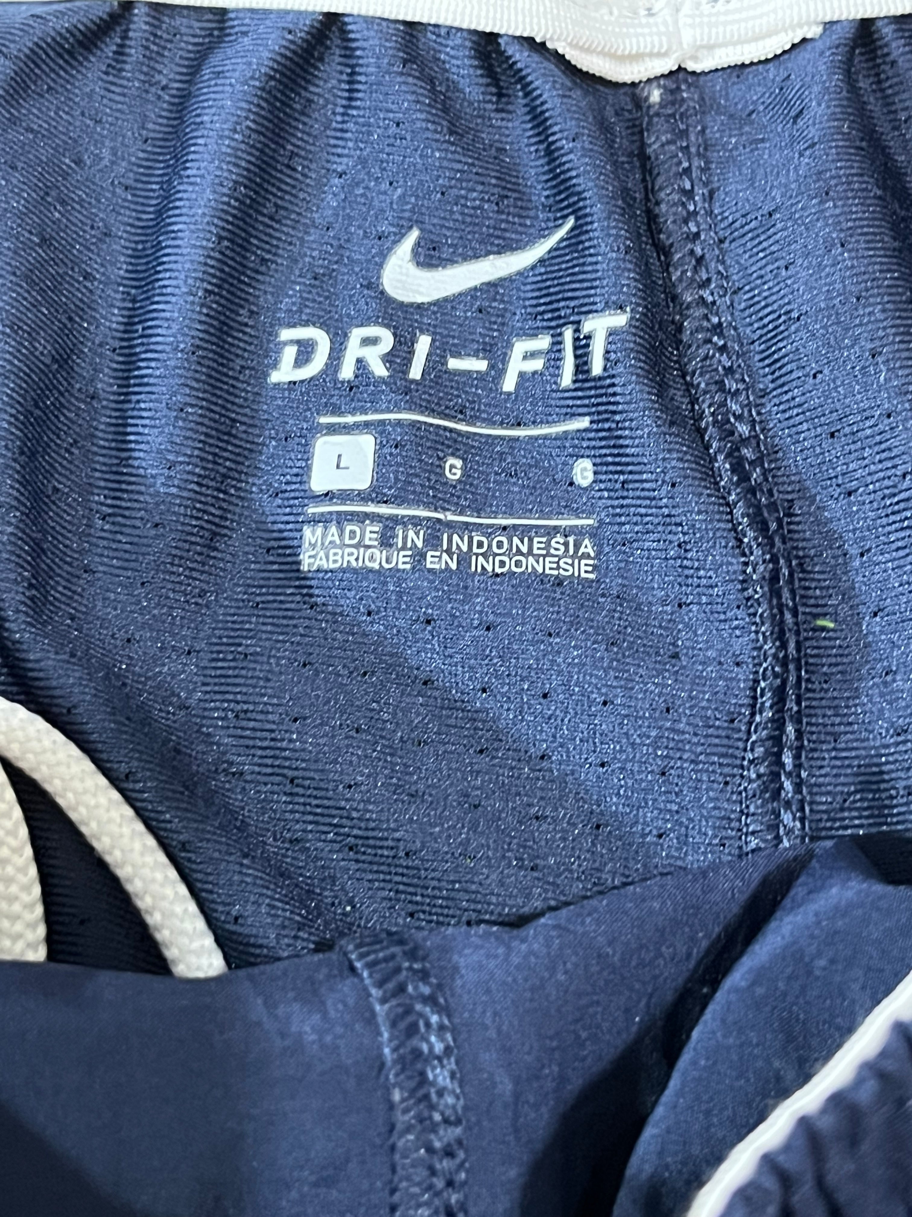 NIKE MEN SPORT SHORTS WITH LABEL 