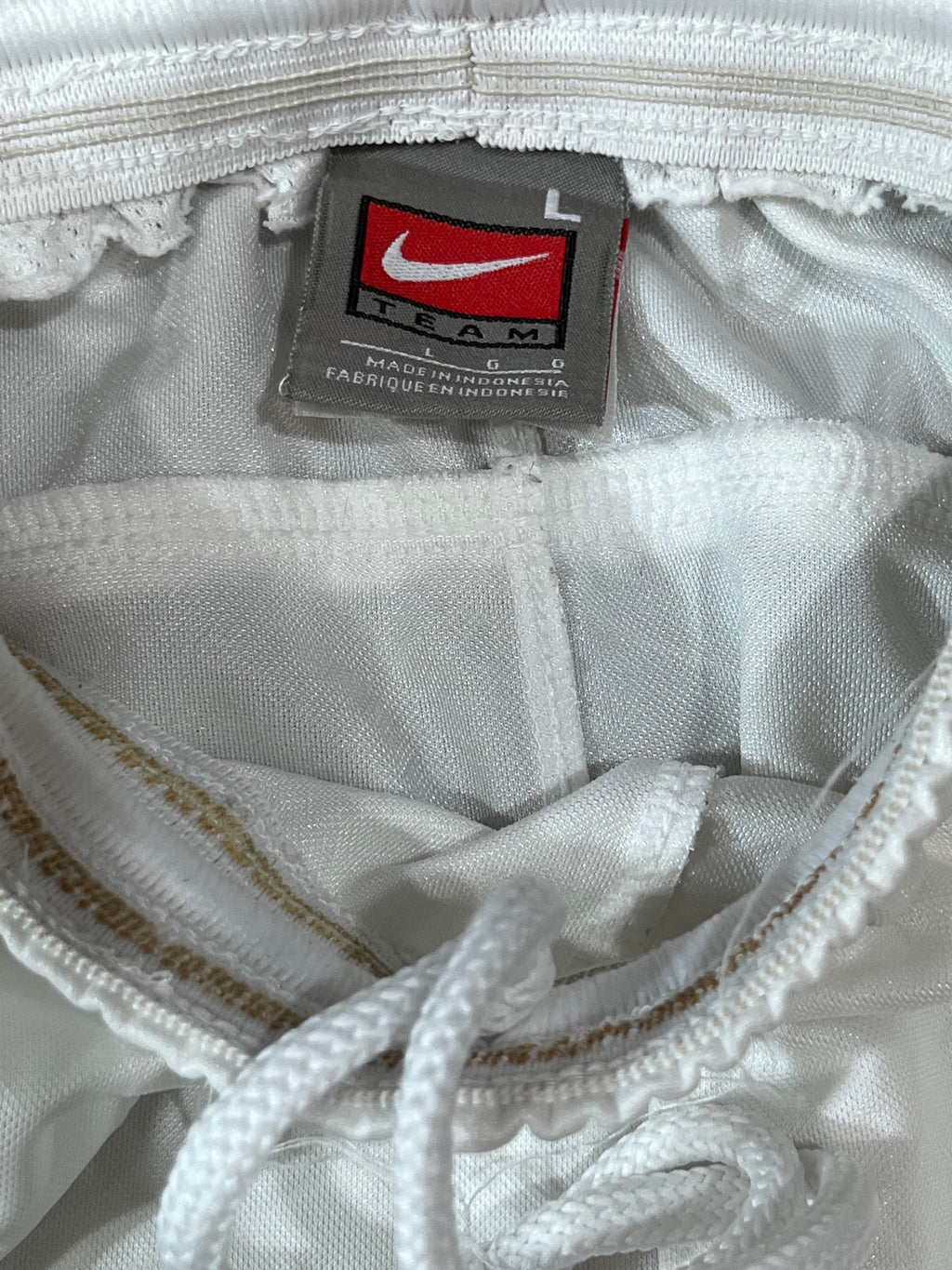 NIKE MEN SPORT SHORTS WITH LABEL 