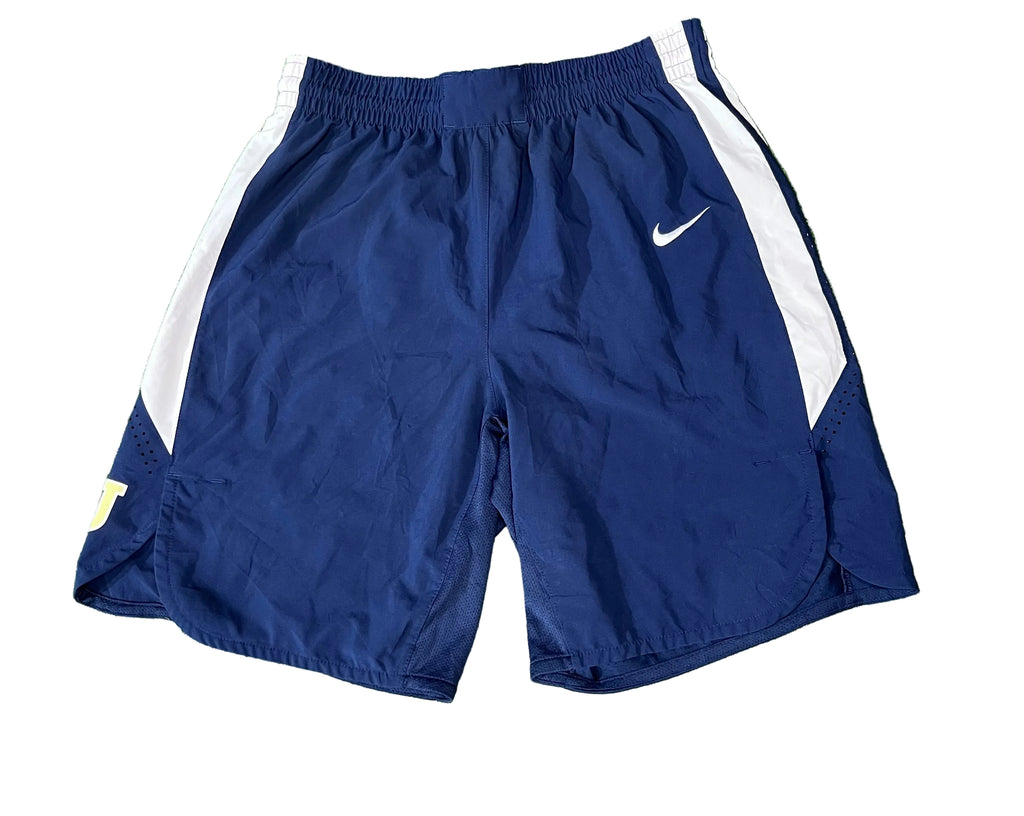 NIKE MEN SPORT SHORTS ON A WHITE PLAIN BACKGROUND 