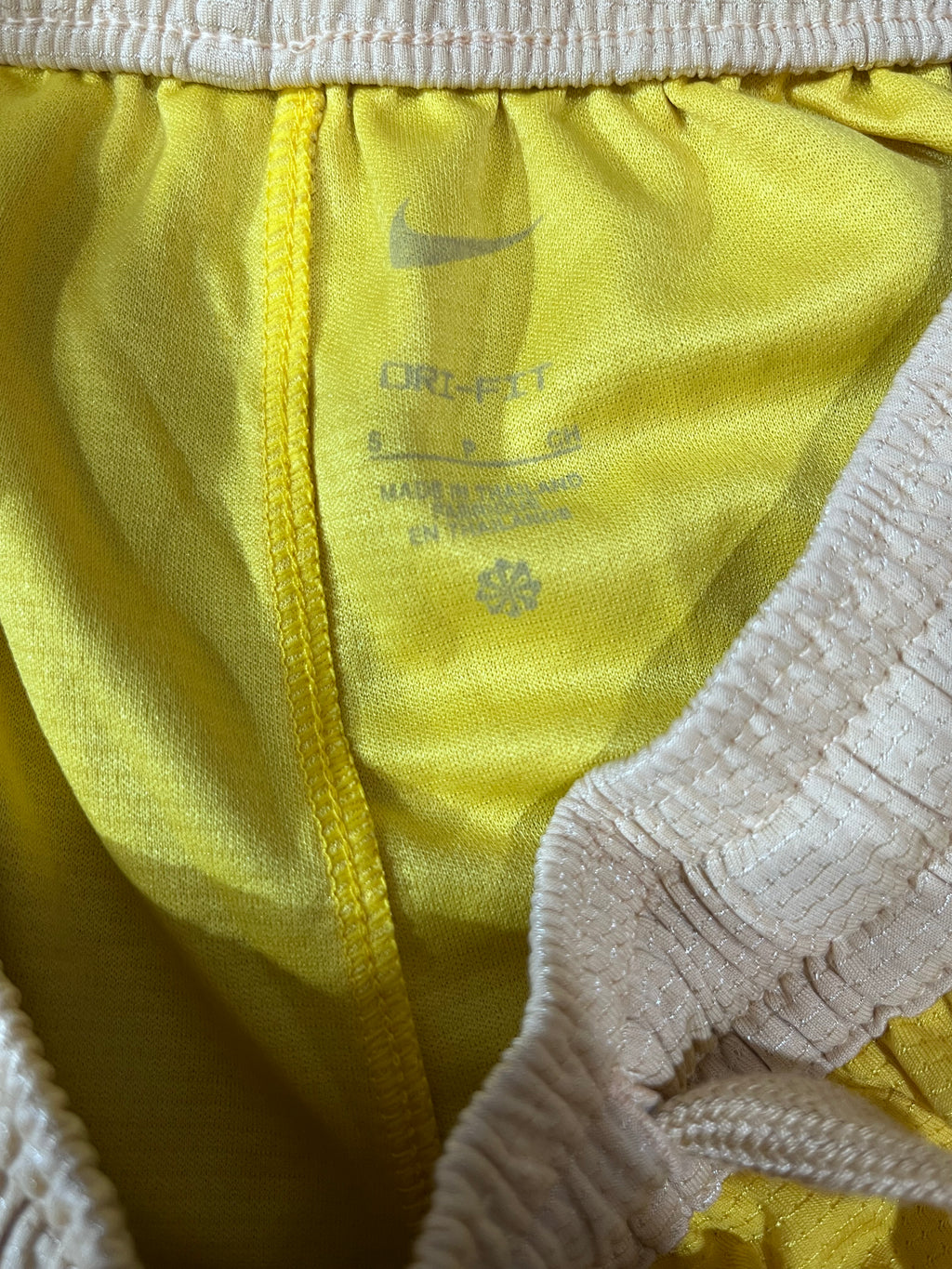 NIKE MEN SPORT SHORT WITH LABEL 
