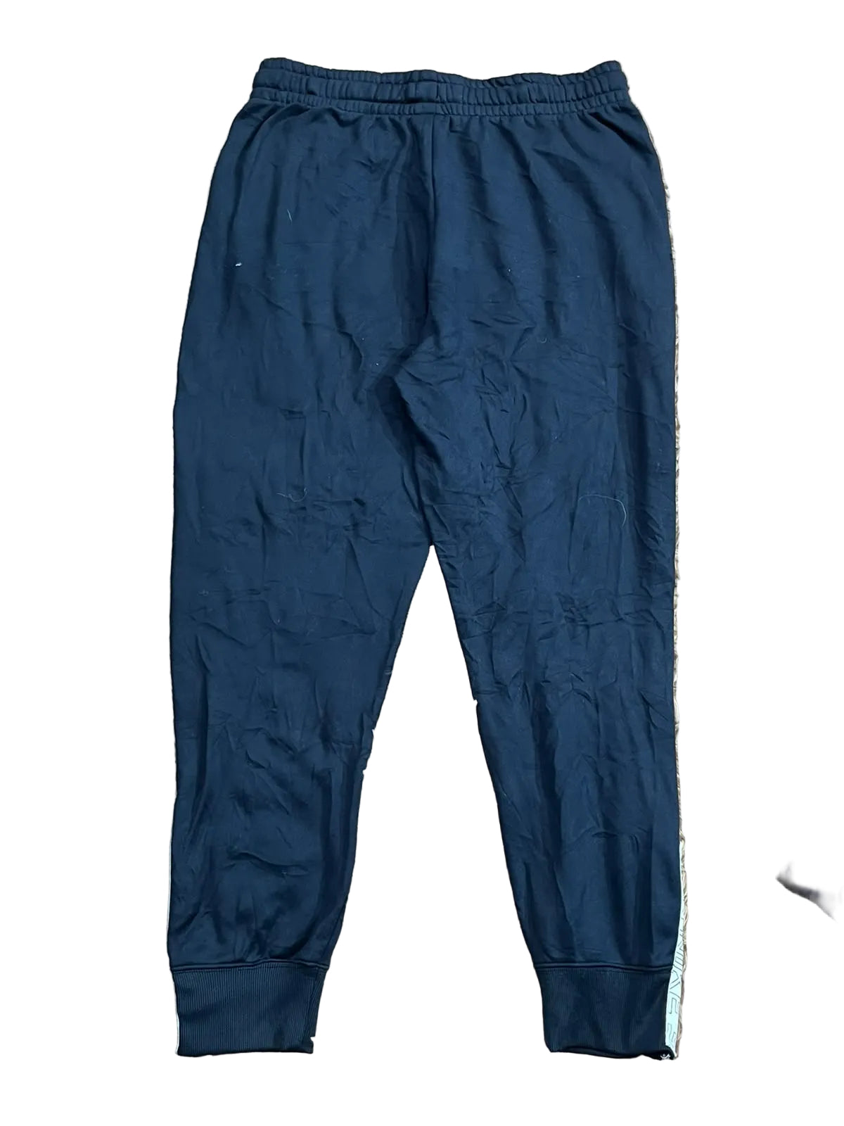NIKE MEN TROUSER ON THE WHITE BACKGROUND