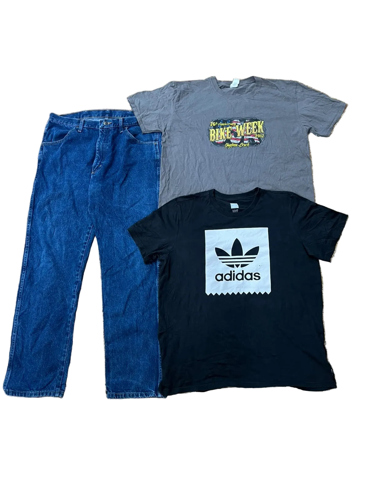 1KG VINTAGE CLOTHING BUNDLE ON THE WHITE BACKGROUND