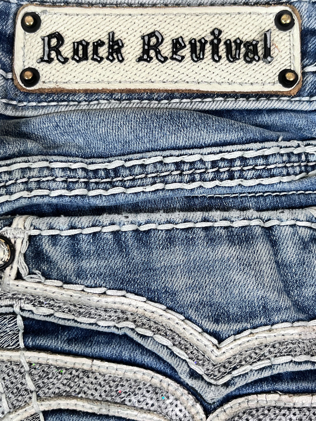 ROCK REVIVAL WOMEN JEANS WITH LABEL