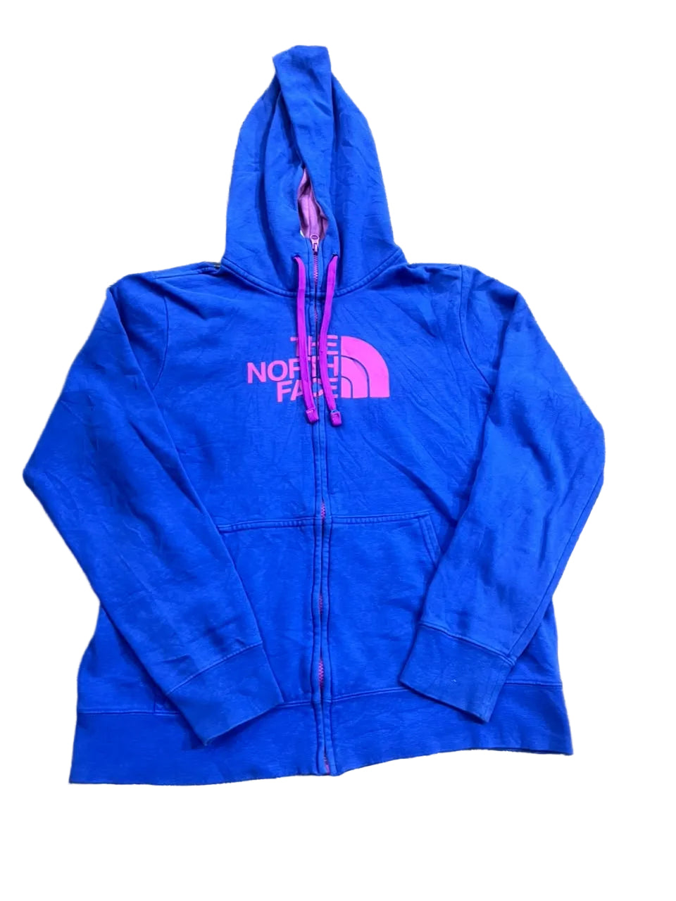 THE NORTH FACE SWEAT HOODIE ON A WHITE PLAIN BACKGROUND