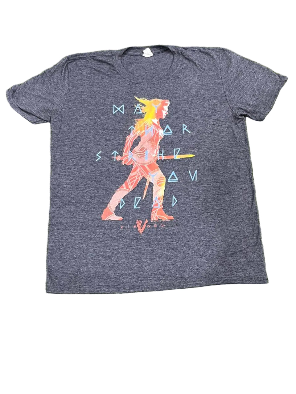 VINTAGE MEN PRINTED T-SHIRT ON A WHITE BACKGROUND