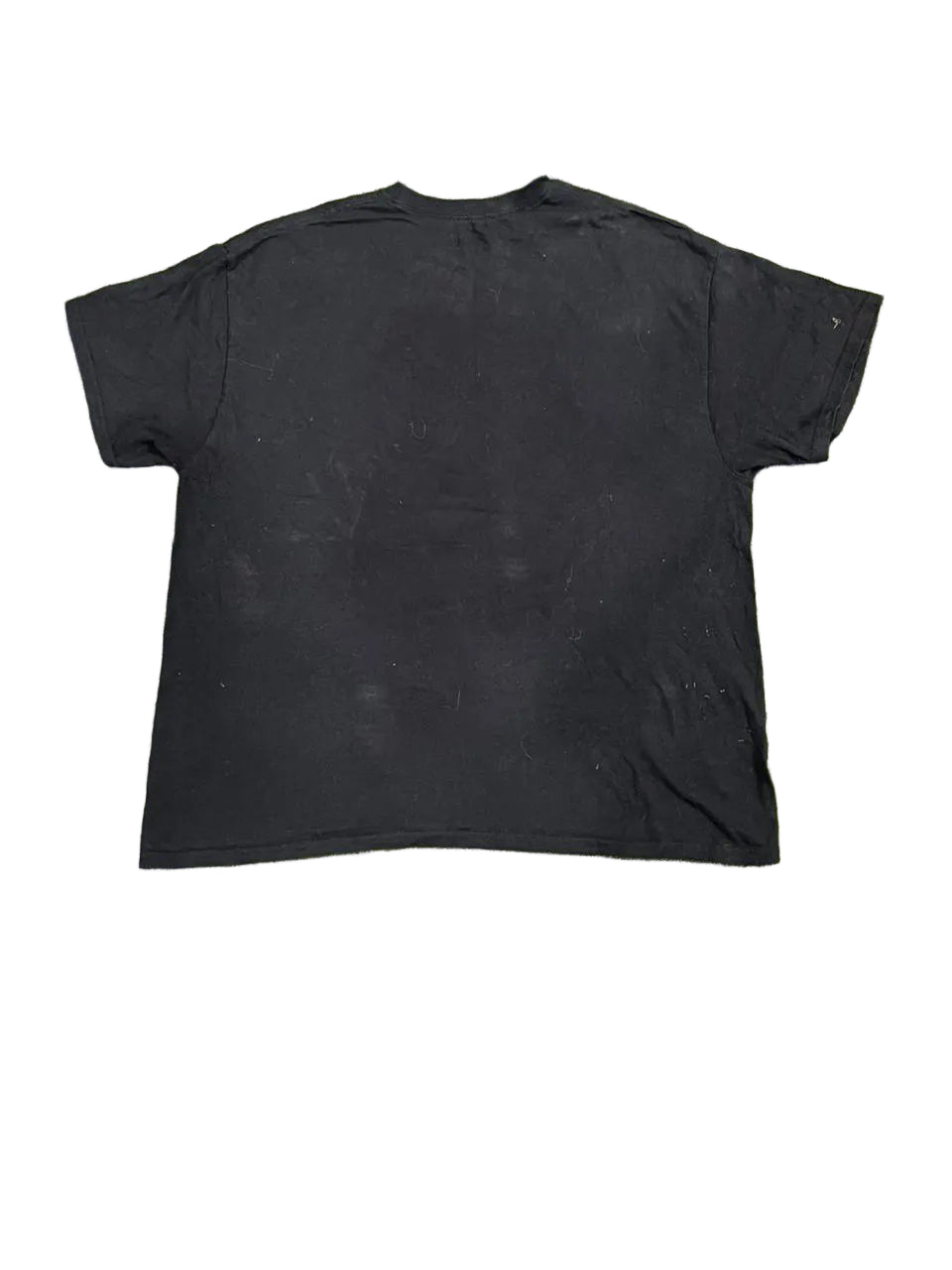 VINTAGE MEN PRINTED T-SHIRT ON A WHITE PLAIN BACKGROUND