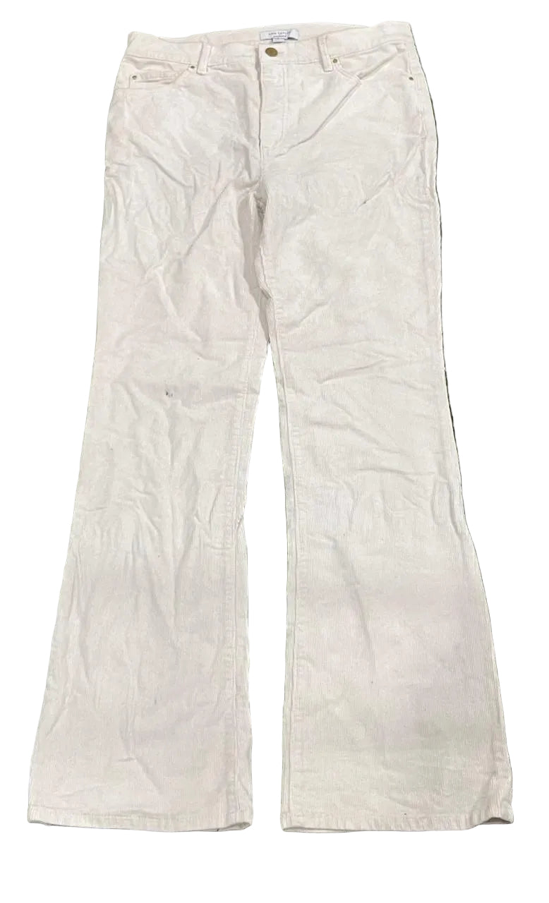 Y2K WOMEN CORDUROY WHITE PANT ON A PLAIN BACKGROUND