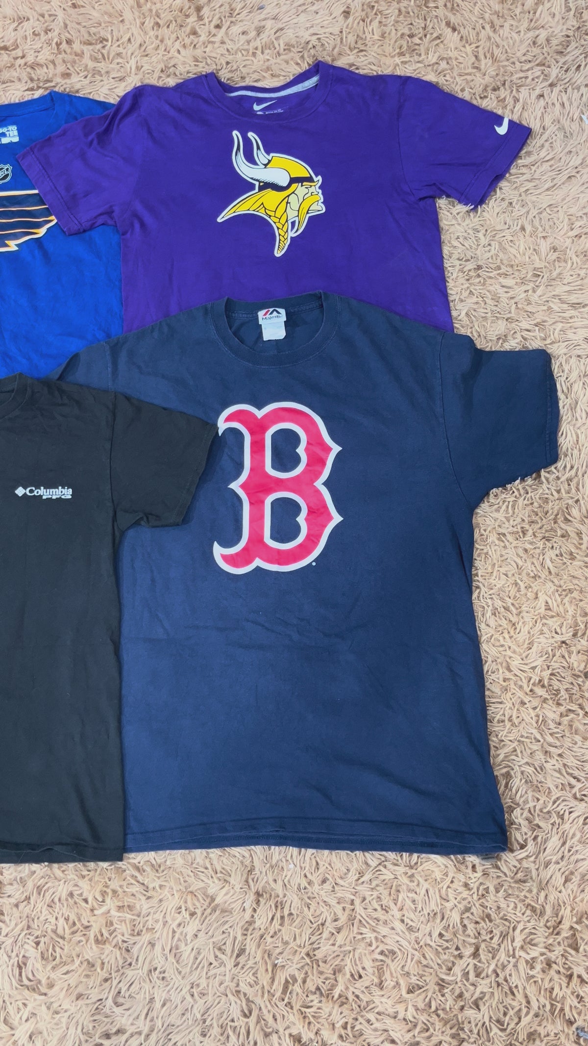 1KG VINTAGE CLOTHING BUNDLE
