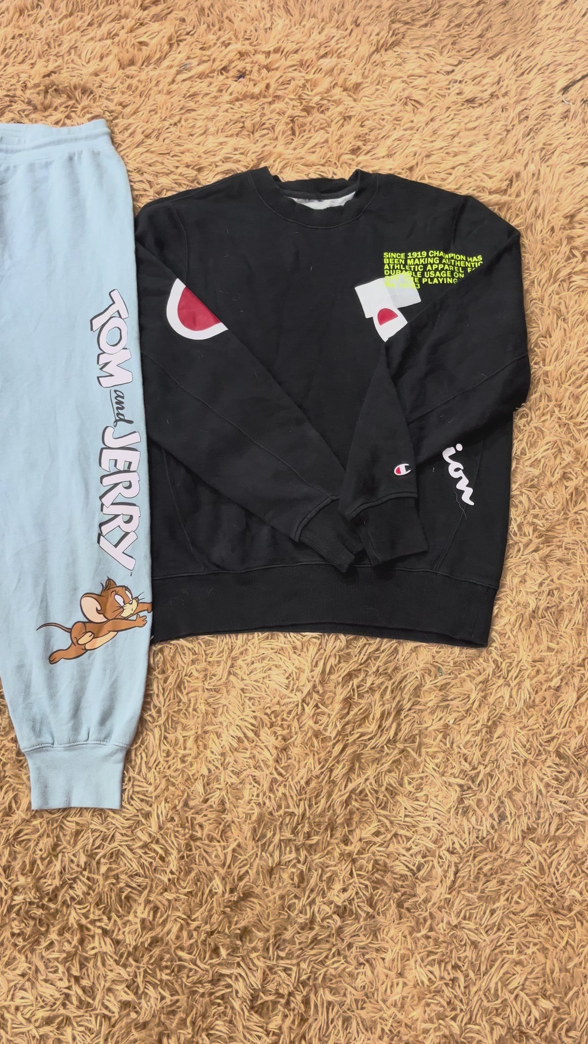 1KG VINTAGE CLOTHING BUNDLE