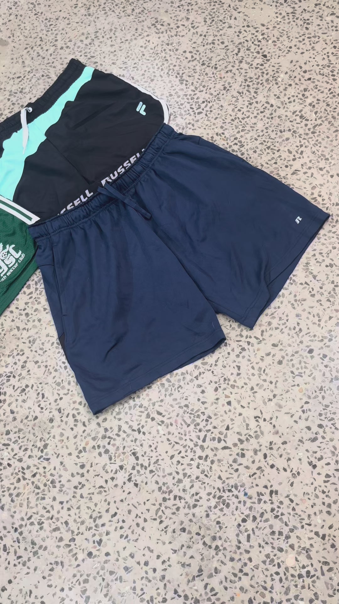 1KG VINTAGE CLOTHING BUNDLE