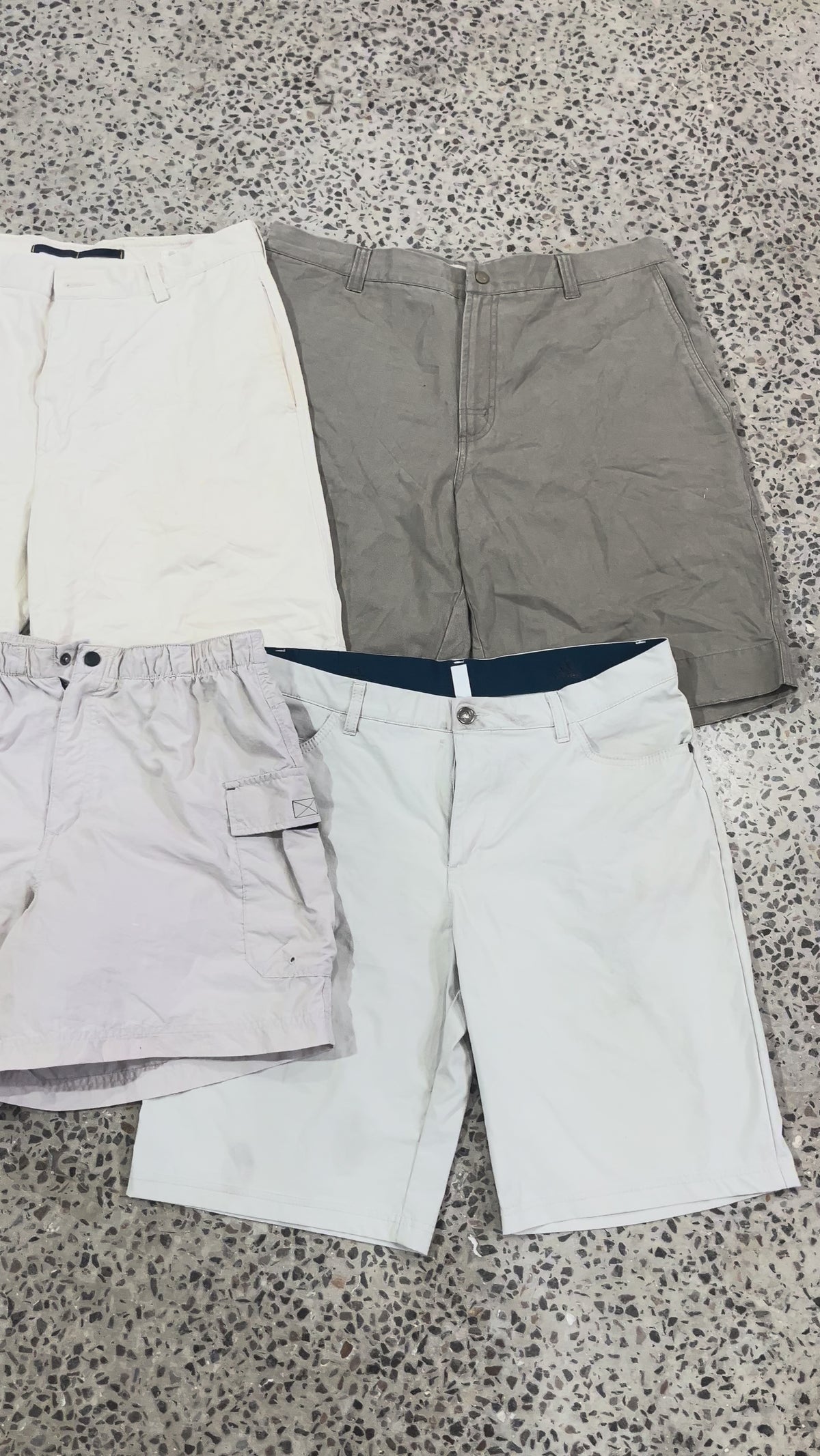 1KG VINTAGE CLOTHING BUNDLE