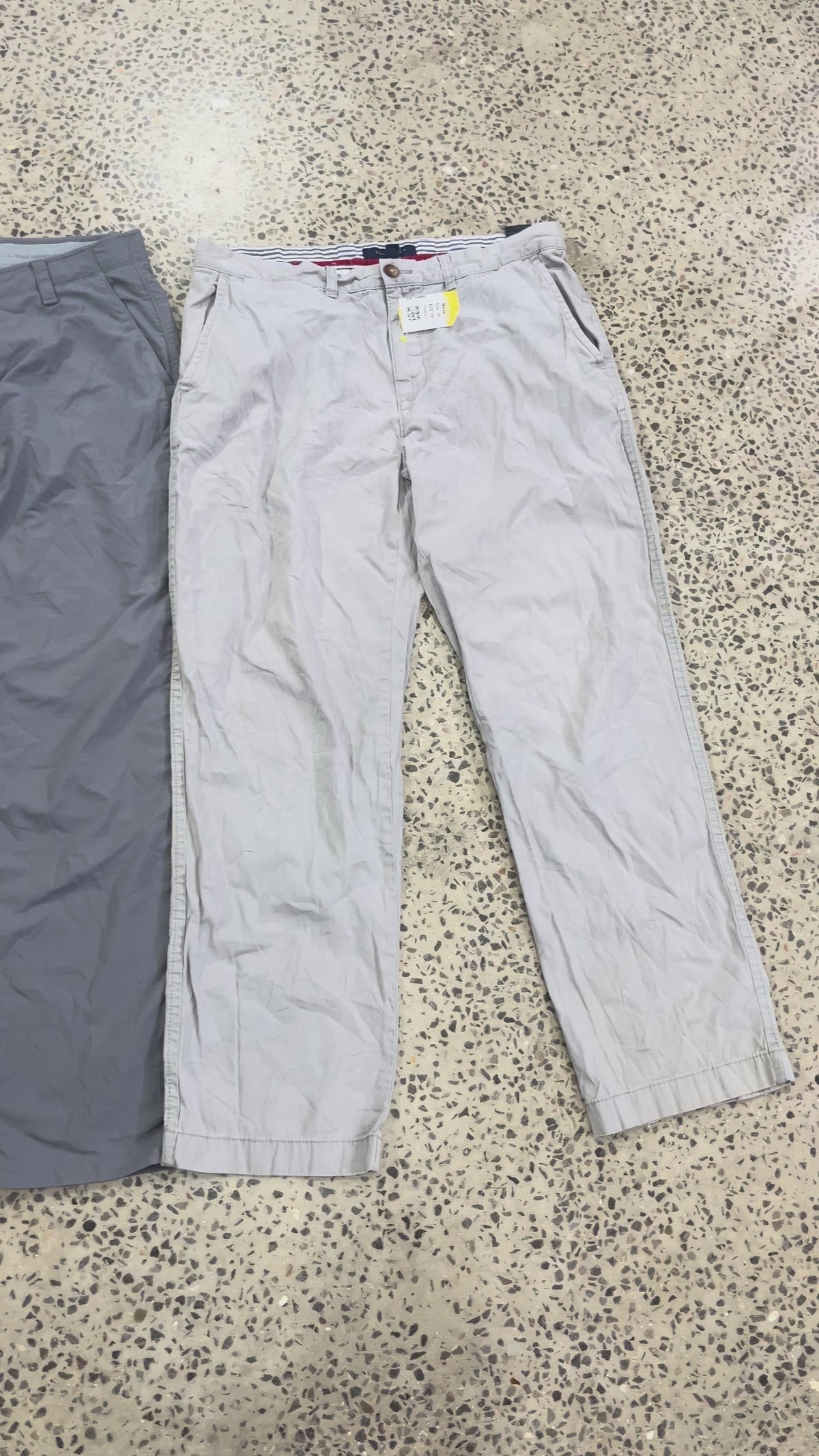 1KG VINTAGE CLOTHING BUNDLE
