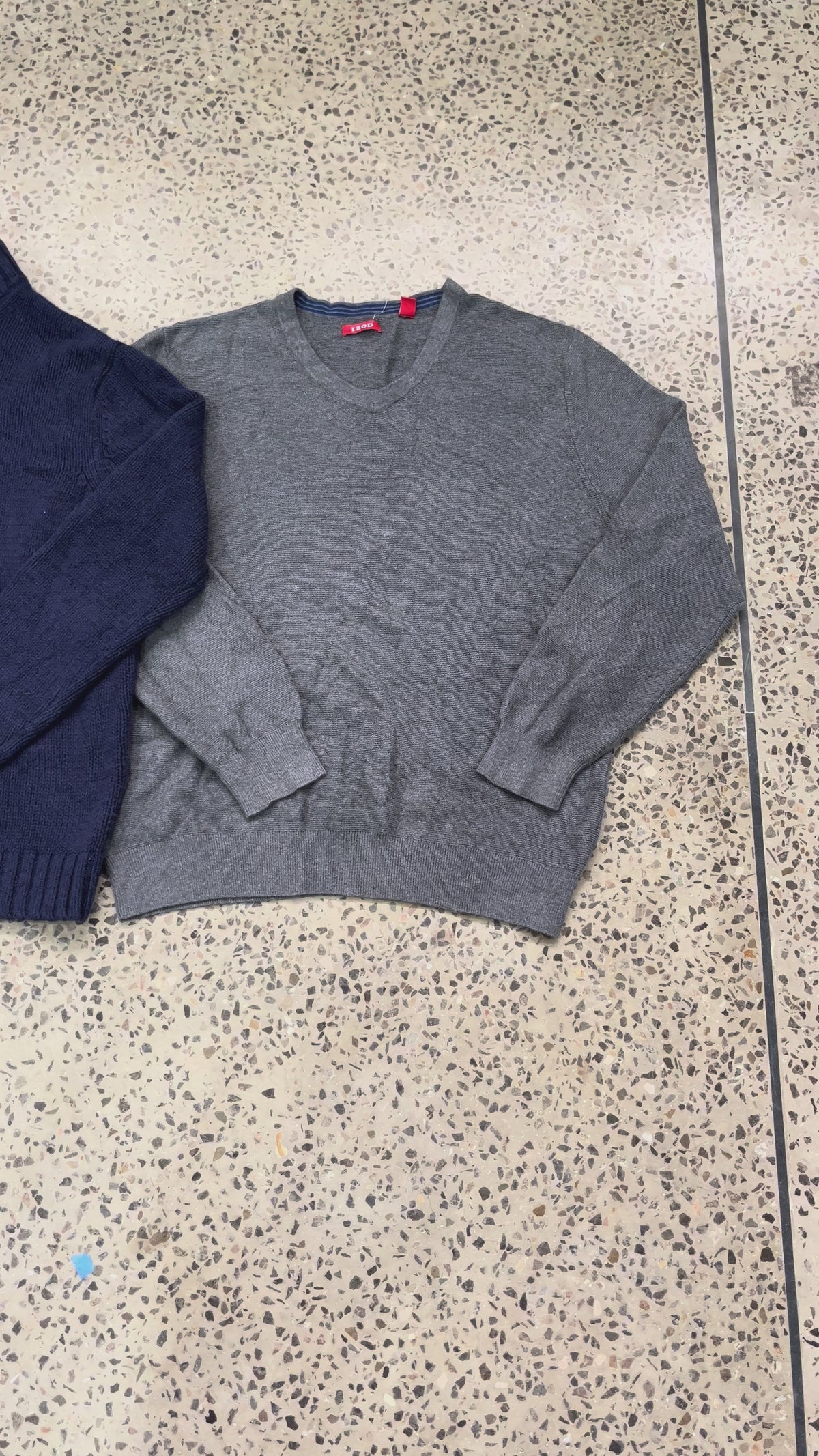 1KG VINTAGE CLOTHING BUNDLE