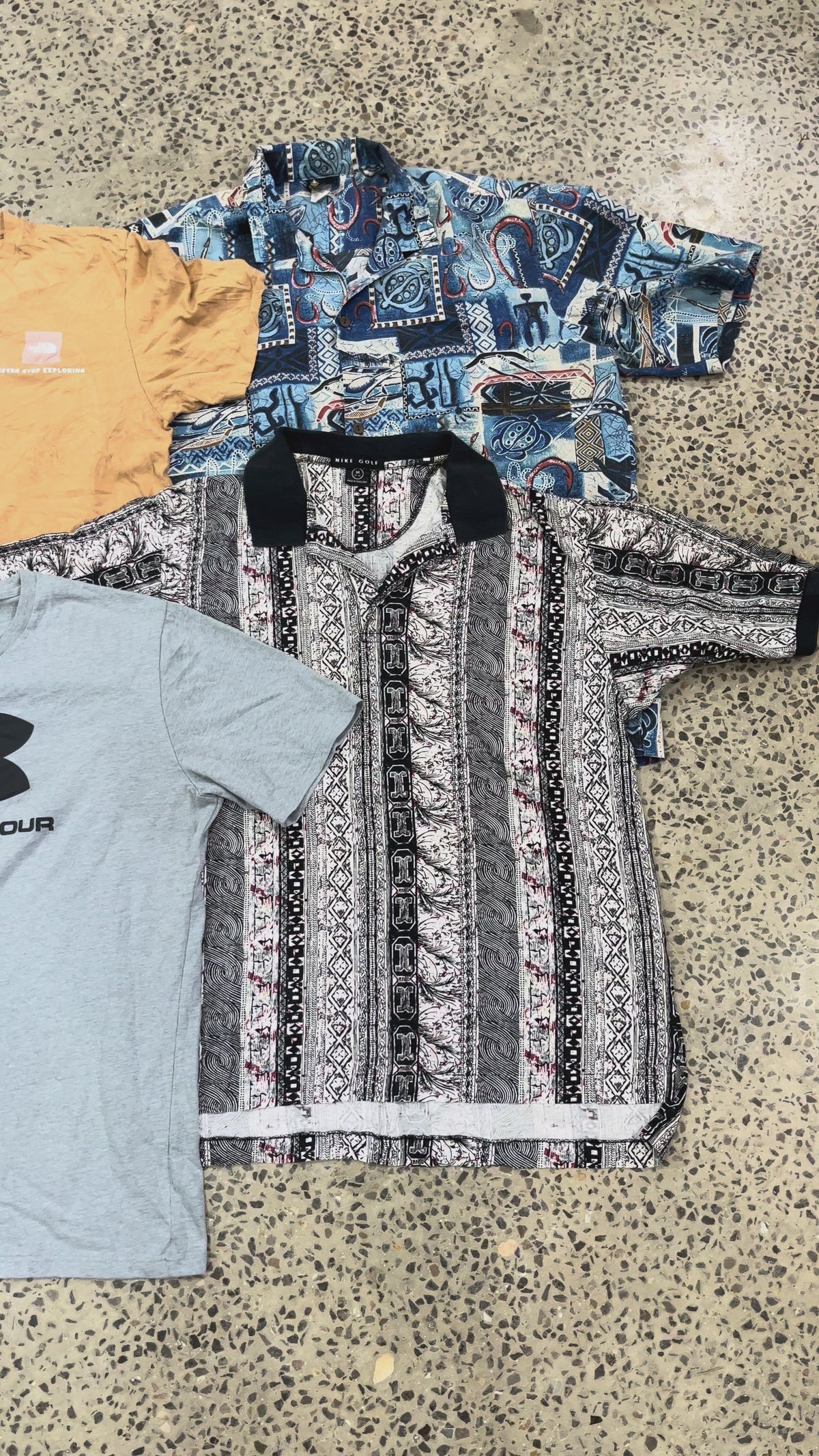 1KG VINTAGE CLOTHING BUNDLE