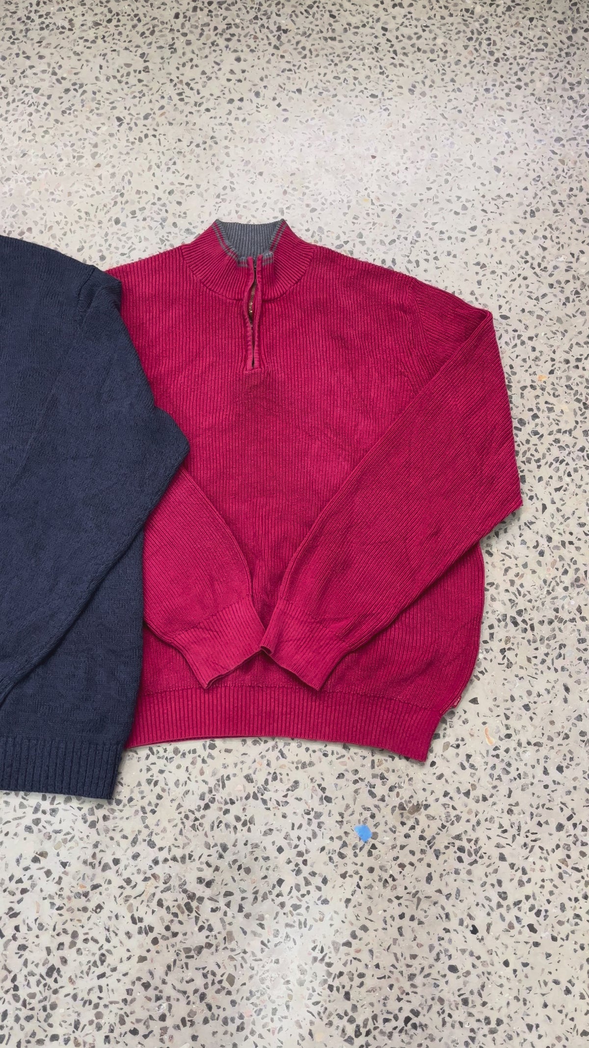 1KG VINTAGE CLOTHING BUNDLE