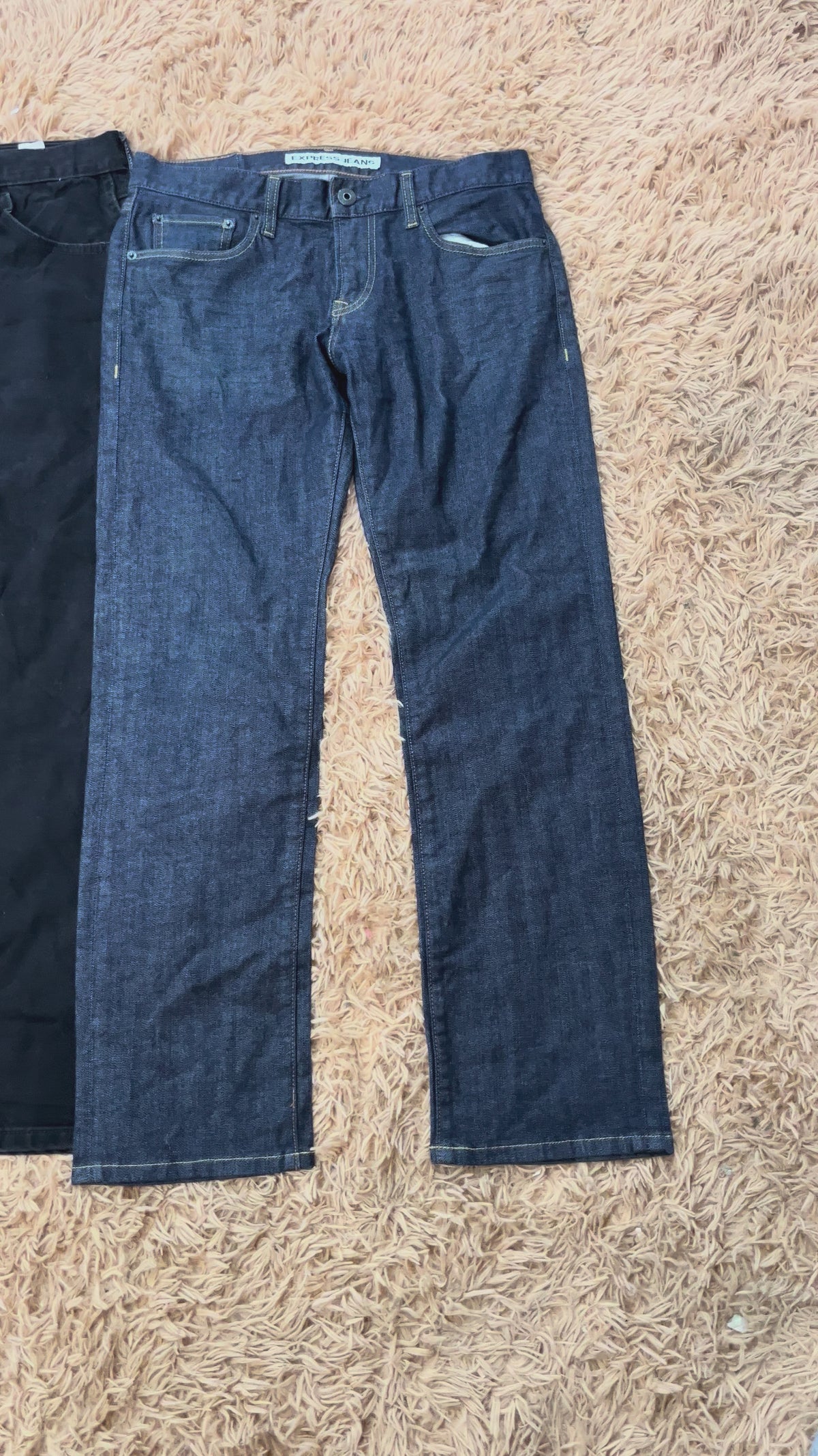 1KG VINTAGE CLOTHING BUNDLE