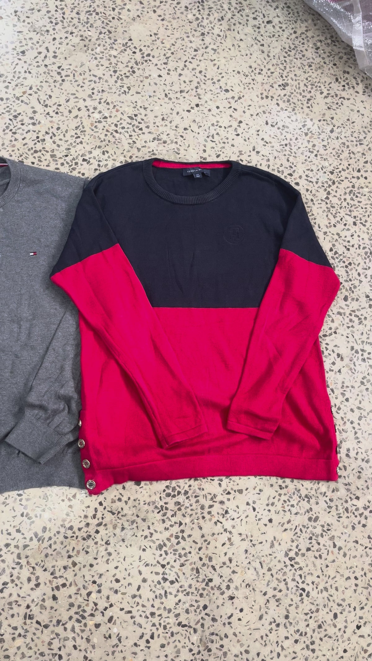 1KG VINTAGE CLOTHING BUNDLE