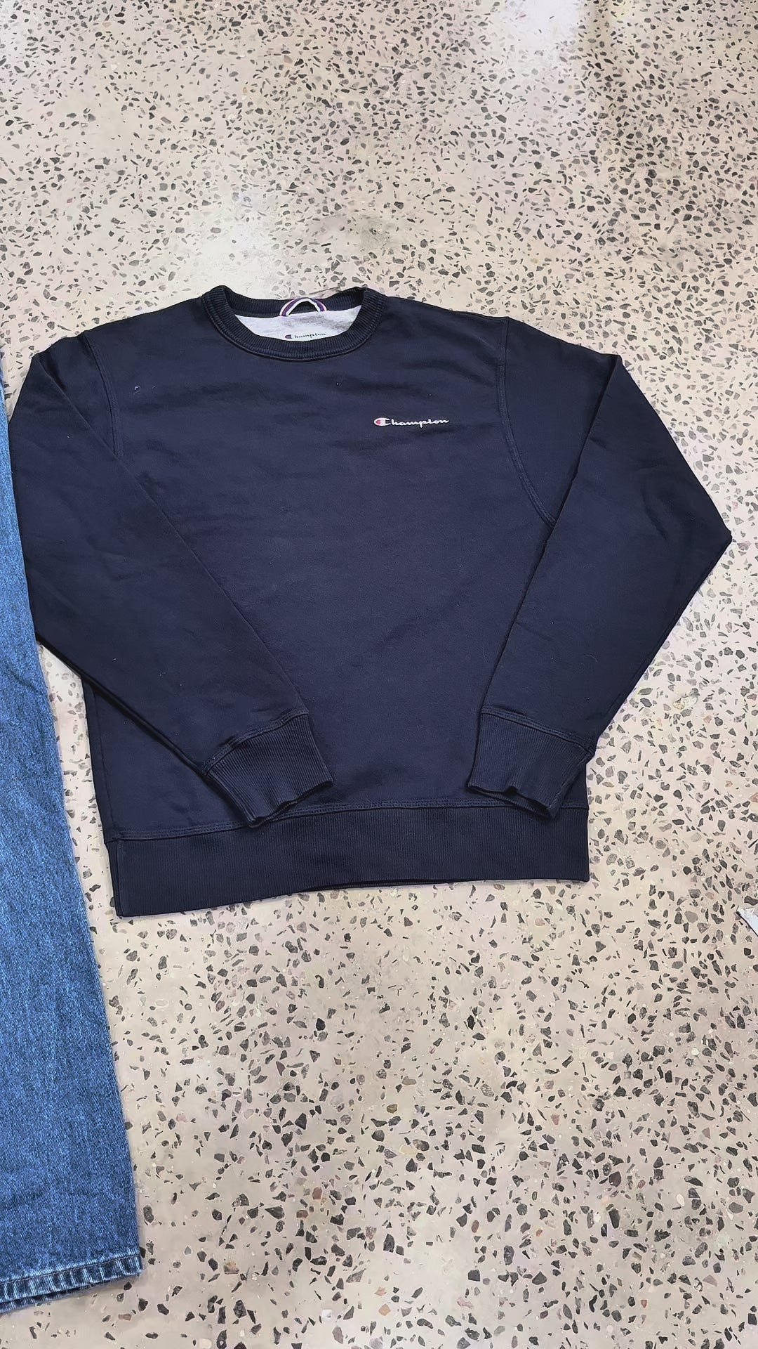1KG VINTAGE CLOTHING BUNDLE