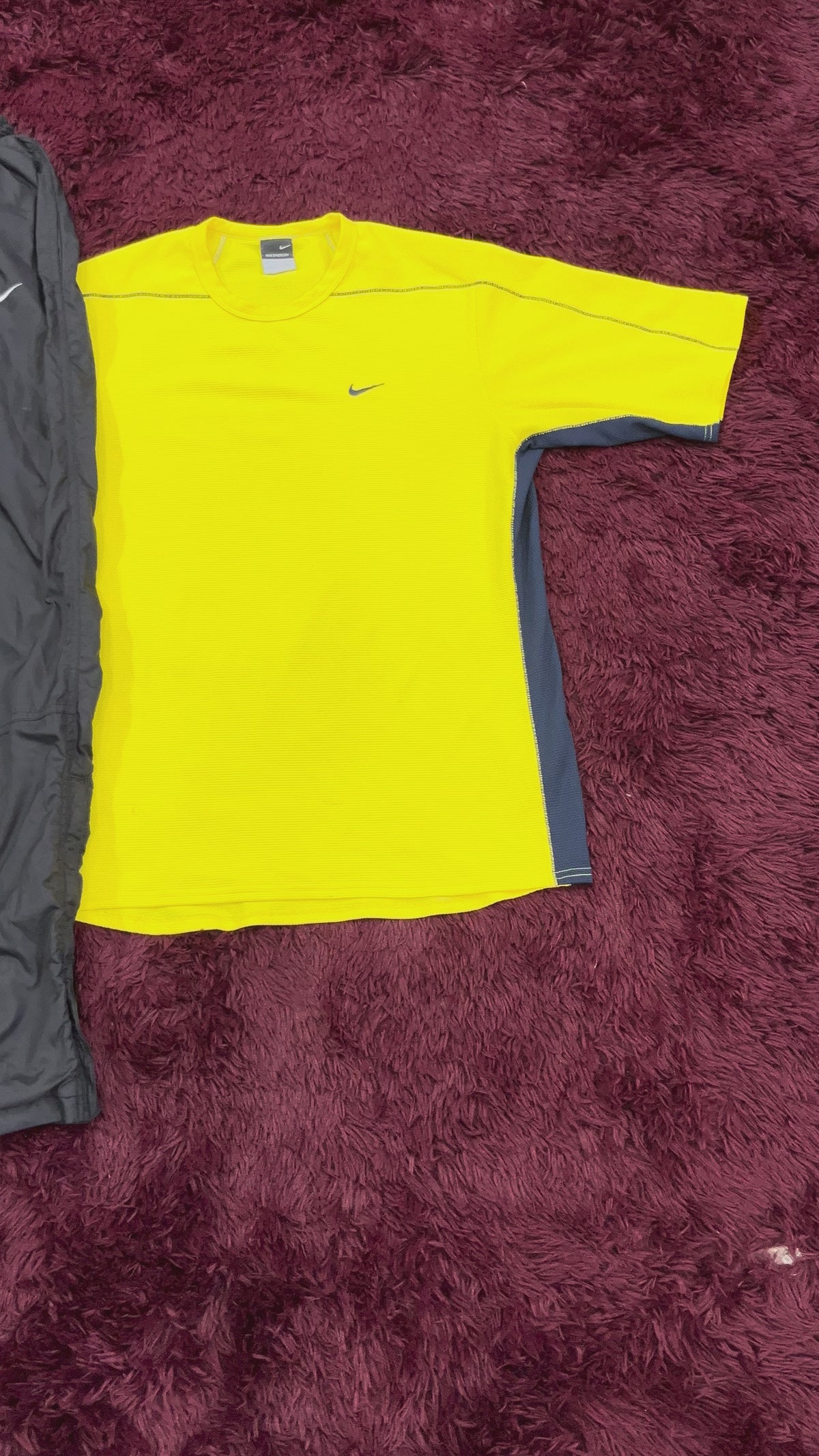1KG VINTAGE CLOTHING BUNDLE