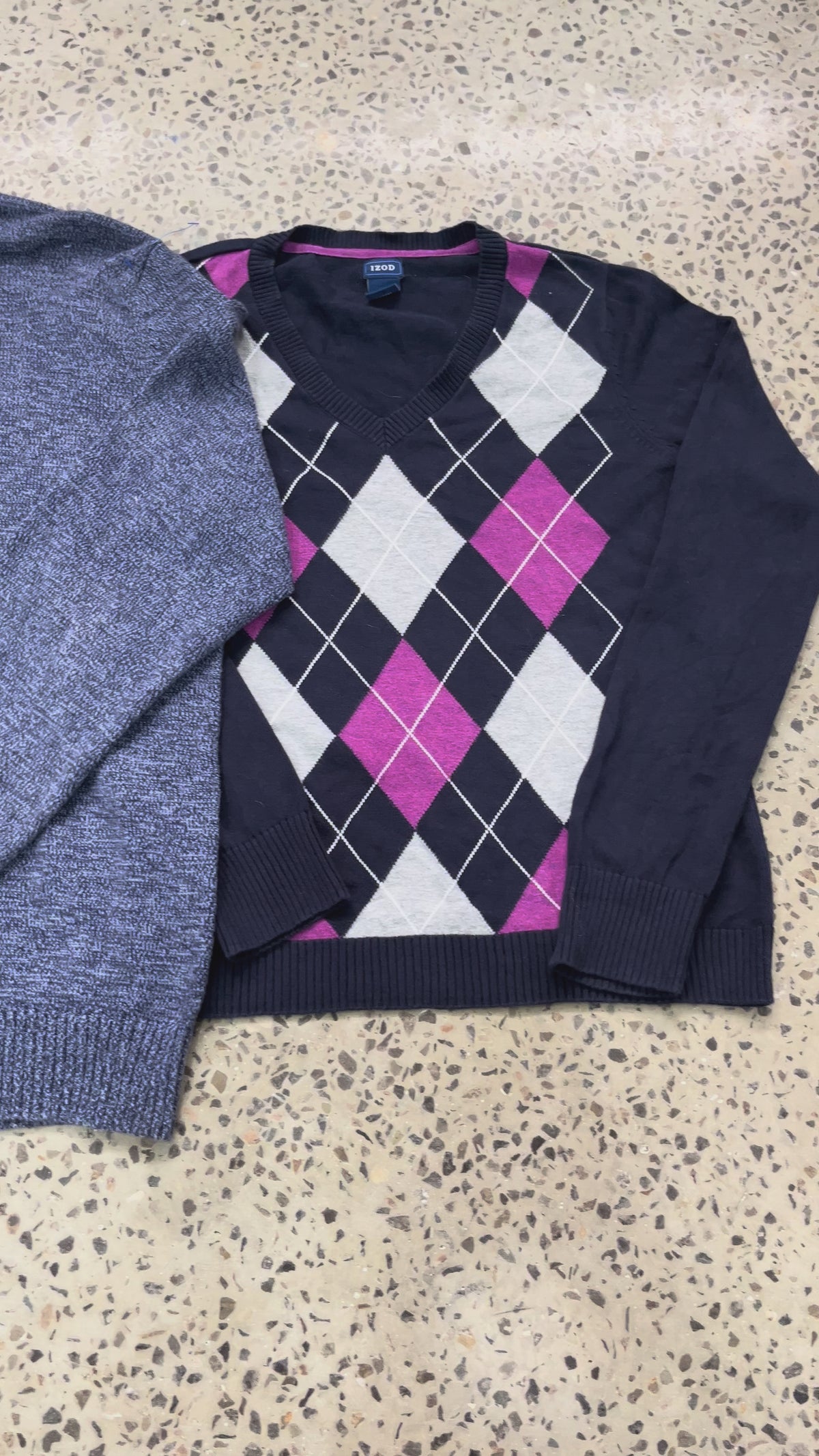 1KG VINTAGE CLOTHING BUNDLE