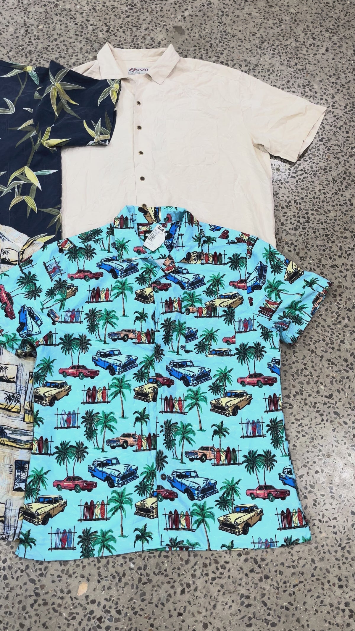1KG VINTAGE CLOTHING BUNDLE