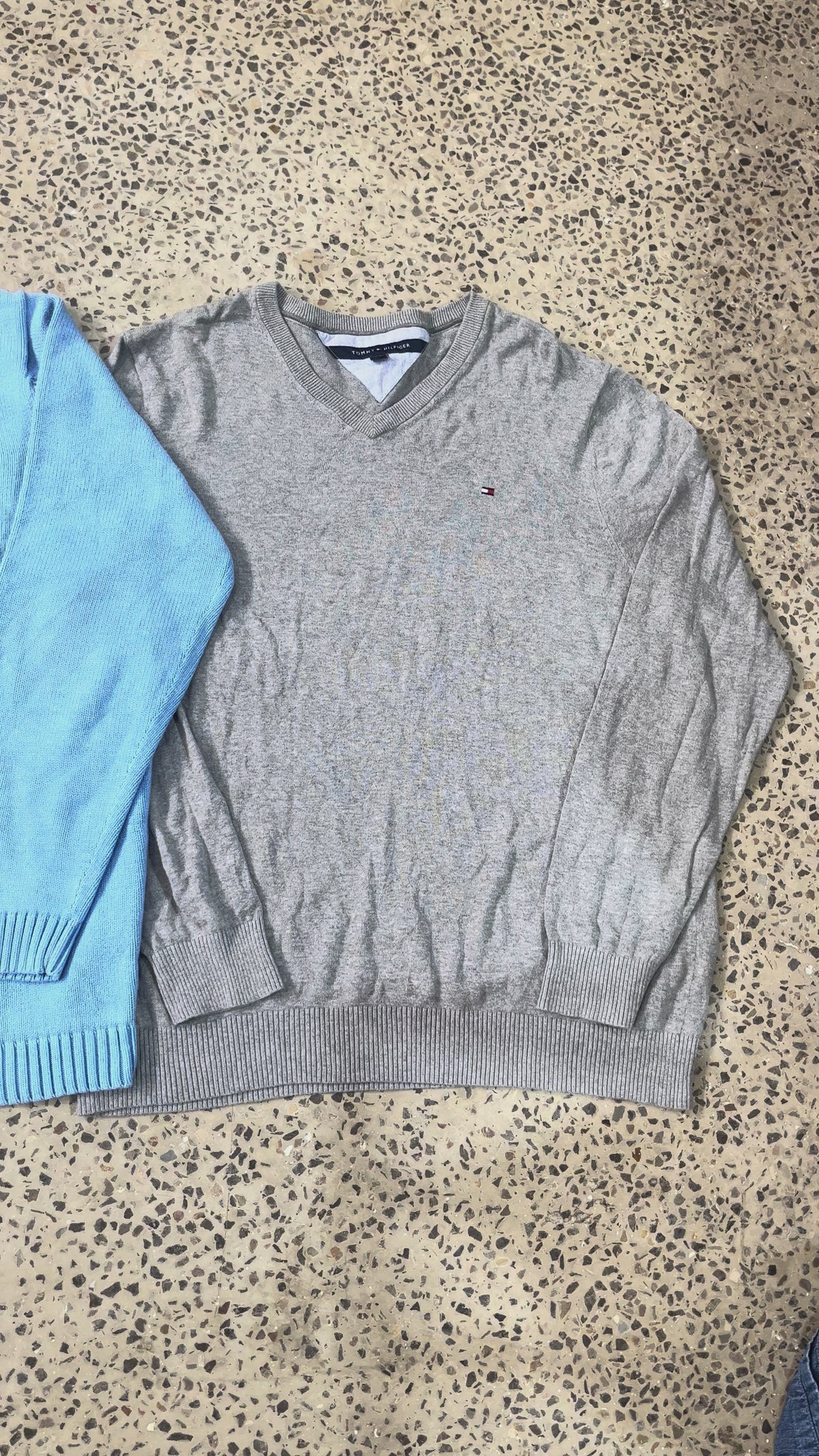 1KG VINTAGE CLOTHING BUNDLE