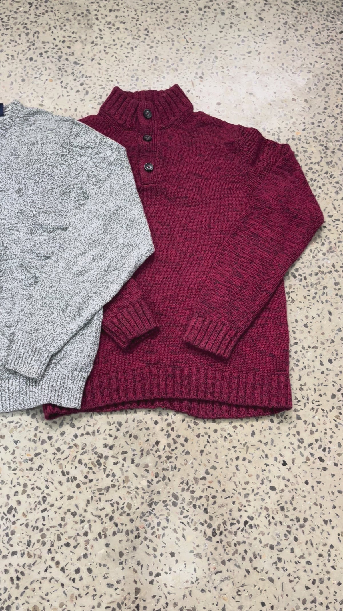 1KG VINTAGE CLOTHING BUNDLE